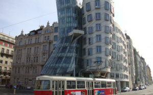 Frank Gehry : un hôtel dans la maison dansante de Prague