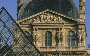 Paris : le musée du Louvre fermé après une attaque terroriste Paris : le musée du Louvre fermé après une attaque terroriste