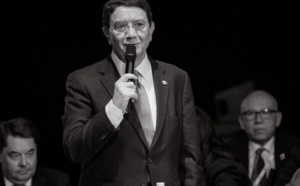 La Case de l'Oncle Dom : 6 ans de gestation et ... toujours pas d’accouchement à l'OMT ! La Case de l'Oncle Dom : 6 ans de gestation et ... toujours pas d’accouchement à l'OMT !