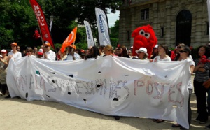 TUI France : 200 salariés de l'ex-Transat France manifestent à Ivry-sur-Seine (Photo)