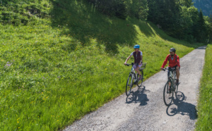 La Suisse à vélo : Gstaad, la sportive authentique