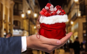 Cadeau de noël numéro 1 en entreprise : le chèque-cadeau Cadeau de noël numéro 1 en entreprise : le chèque-cadeau