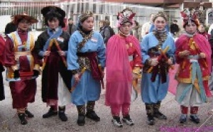 La Chine demande un meilleur encadrement des groupes