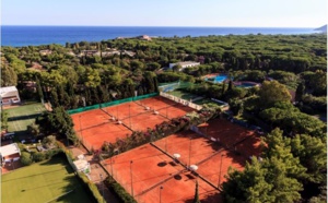 Forte Village Resort : des cours particulier de tennis avec des internationaux