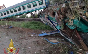 Italie : un train percute un convoi exceptionnel près de Turin