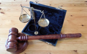 Affaire Schneider : une cinquantaine d'opérateurs vont attaquer l'Etat et Atout France Affaire Schneider : une cinquantaine d'opérateurs vont attaquer l'Etat et Atout France