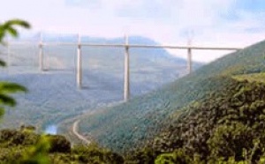 Le Viaduc de Millau souffle sa 1ère bougie