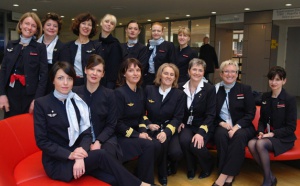 Air France : équipage 100% féminin pour le vol Paris- Hong Kong Air France : équipage 100% féminin pour le vol Paris- Hong Kong