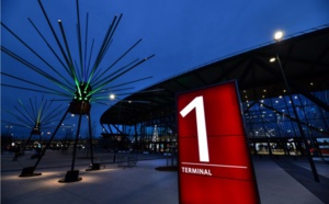 L'aéroport de Lyon s'illumine en hommage à la Fête des Lumières
