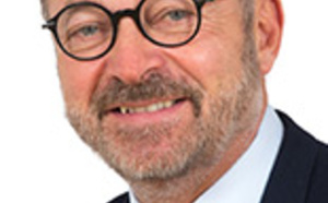 Grève contrôleurs aériens : le Sénat adopte une proposition de loi sur l'obligation de déclaration Grève contrôleurs aériens : le Sénat adopte une proposition de loi sur l'obligation de déclaration