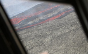 Réunion : le Piton de la Fournaise entre en éruption