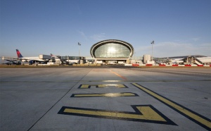 Aéroports de Paris : trafic record en 2011