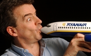 Ryanair raille la surcharge carburant d'Air France