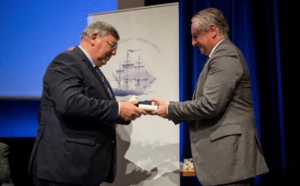 Ponant : Jean-Emmanuel Sauvée reçoit le prix Personnalité maritime de l’année - Manley Bendall