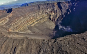 Réunion : le Piton de la Fournaise est entré en éruption