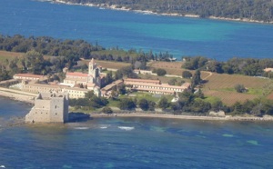 Un second bateau pour la desserte de l’Ile de Saint Honorat au large de Cannes