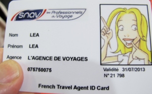 Top Resa : Léa est passée prendre sa carte d'agent de voyages au stand Snav