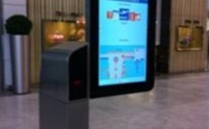 ADP installe des bornes d'information aux passagers dans ses terminaux