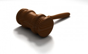 Qu'on se le dise... même les vols retardés donnent droit à des compensations !