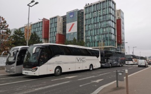 France : Pourquoi les autocaristes ont manifesté devant le siège d'Axa ?