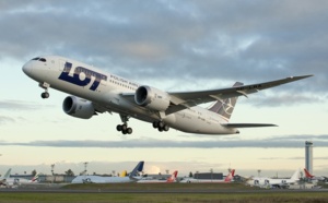 LOT Polish Airlines, au bord de la faillite, veut dégraisser flotte et effectifs