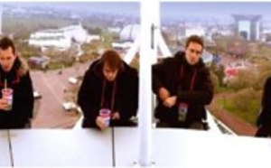 Futuroscope : boire un verre à 35 m d'altitude, les pieds dans le vide !