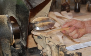 Balade dans le Vercors :  les cuillères du Royans, la tradition solide comme l'olivier millénaire