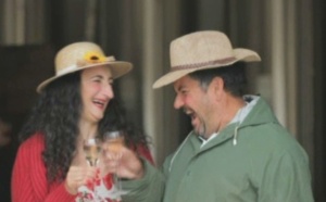 La case de l'Oncle Dom : coupe (ette) sombre pour une étrange bavûre... flûte alors ! La case de l'Oncle Dom : coupe (ette) sombre pour une étrange bavûre... flûte alors !