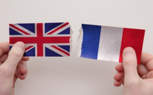 Passeport Brexit : obligatoire pour les jeunes Français ? Les professionnels craignent le pire...