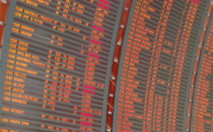 Grève des contrôleurs aériens : chronique d'une panique annoncée dans le ciel français Grève des contrôleurs aériens : chronique d'une panique annoncée dans le ciel français