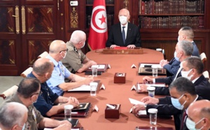 La Tunisie vers une "démocratie autoritaire" ou un "autoritarisme démocratique" ?