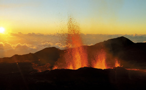 INTENSEMENT VOLCANIQUE : Rendez-vous au cœur d'un volcan actif