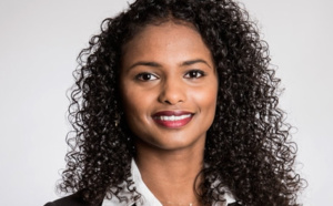 Podcasts : Entretien avec Fatma Almehairi, vice-présidente des ventes d'Etihad Airways pour les Emirats Podcasts : Entretien avec Fatma Almehairi, vice-présidente des ventes d'Etihad Airways pour les Emirats