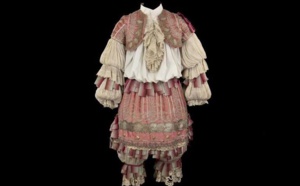 Le Centre national du costume de scène à Moulins prend ses aises Le Centre national du costume de scène à Moulins prend ses aises