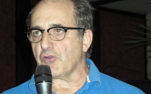 La case de l'Oncle Dom : le chat et la souris ou quand le matou fait patte de velours... La case de l'Oncle Dom : le chat et la souris ou quand le matou fait patte de velours...