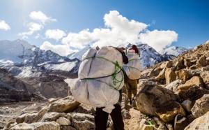 Everest : les guides de haute montagne népalais en grève jusqu'à fin mai 2014