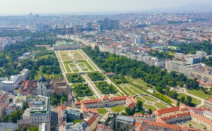 Vienne, qui peut se glorifier de compter 50% d’espaces verts, est en train de réussir le pari d’être « une smart et walkable city » - DR : DepositPhotos.com, MaykovNikita