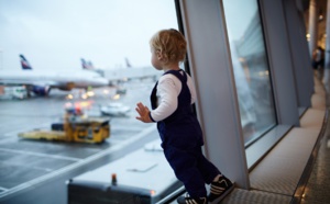 Voyager en avion avec un enfant, règles et consignes