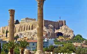 Grèce : deux incendies près d'Athènes menacent des zones touristiques