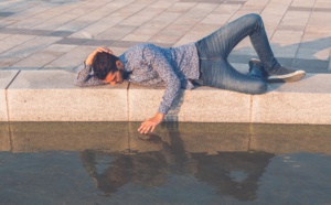 Futuroscopie : Focus sur l’obsession narcissique et la déception ou le syndrome de Paris 🔑 Futuroscopie : Focus sur l’obsession narcissique et la déception ou le syndrome de Paris 🔑