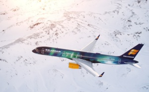 Icelandair décore un B757-200 aux couleurs des aurores boréales