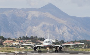 La case de l'Oncle Dom : Grèce, les compagnies aériennes vivent un nouveau "drachme"...
