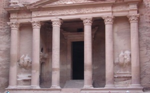 Entry procedures in Jordan and Israel are changing for European travelers