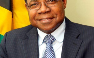 Conseil des Membres affiliés de l’OMT : Edmund Bartlett élu président