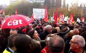 "Chemise déchirée" d'Air France : une manifestation sous tension...