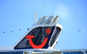 Le Mein Schiff Relax (TUI Cruises) baptisé à Malaga en présence de Robbie Williams Le Mein Schiff Relax (TUI Cruises) baptisé à Malaga en présence de Robbie Williams