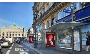 Paris digitalise ses abribus avec des applications dédiées aux touristes