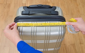 Frais abusifs bagages à main : les associations de consommateurs attaquent 7 compagnies !