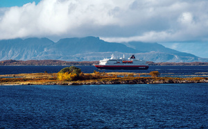 Bien choisir son voyage "Hurtigruten en français"