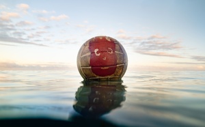 Wilson revient... dans une nouvelle campagne aux Fidji !
